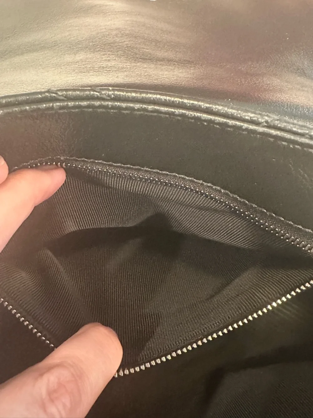 GG Marmont medium shoulder bag Fall 2025 NEW - Picture 10 of 16